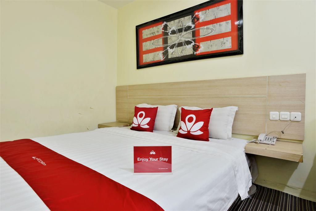 Zen Rooms Rujia Pecenongan Jakarta Exterior photo